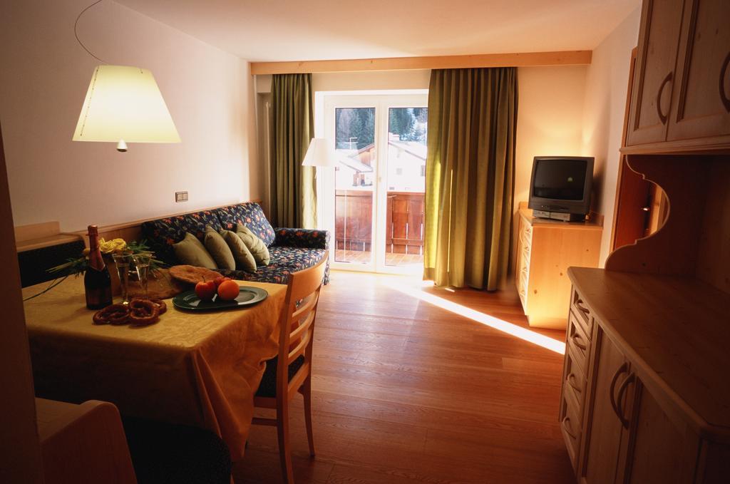 Residence Frea Selva di Val Gardena Rom bilde