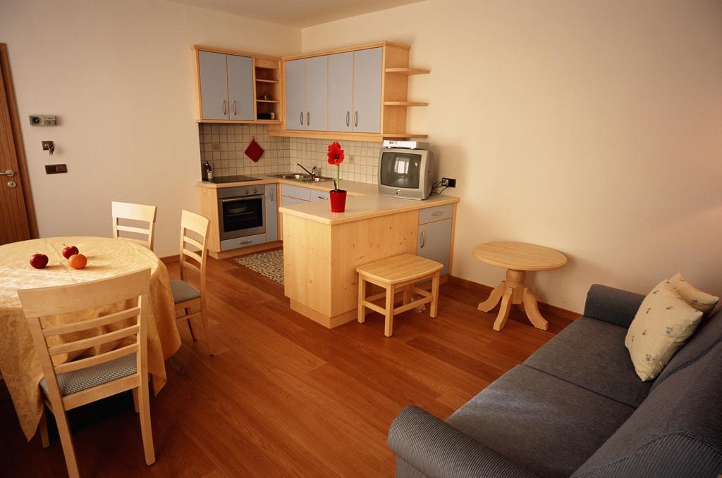 Residence Frea Selva di Val Gardena Rom bilde