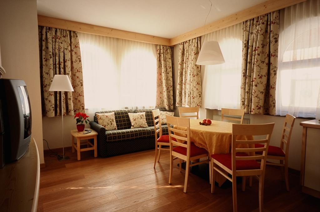 Residence Frea Selva di Val Gardena Rom bilde