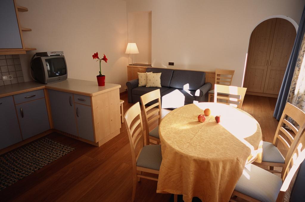 Residence Frea Selva di Val Gardena Rom bilde